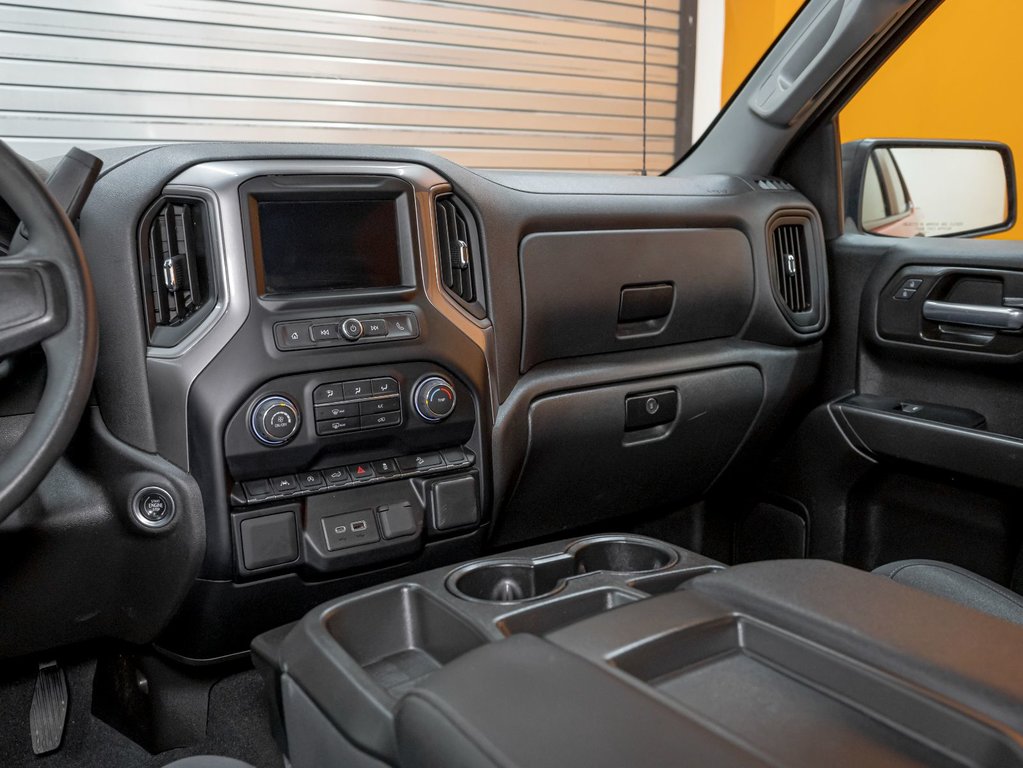 Chevrolet Silverado 1500  2022 à St-Jérôme, Québec - 17 - w1024h768px