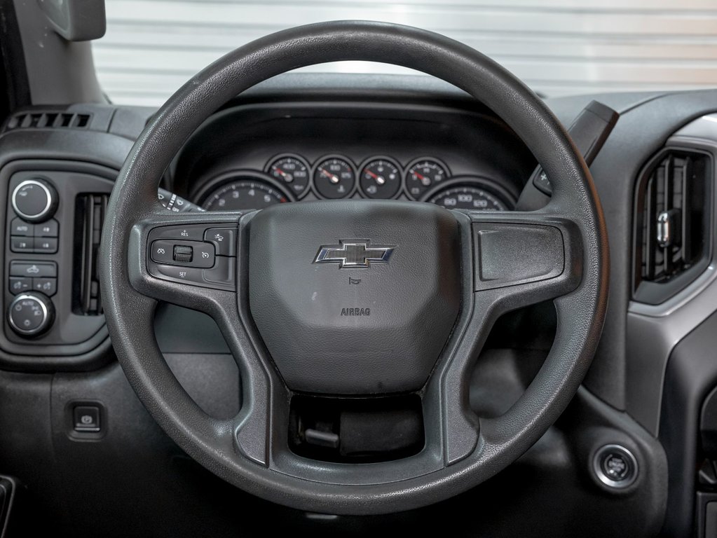 Chevrolet Silverado 1500  2022 à St-Jérôme, Québec - 12 - w1024h768px