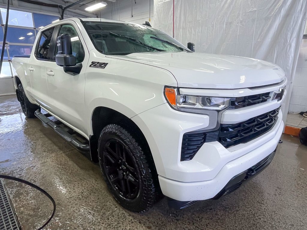 Chevrolet Silverado 1500  2023 à St-Jérôme, Québec - 9 - w1024h768px