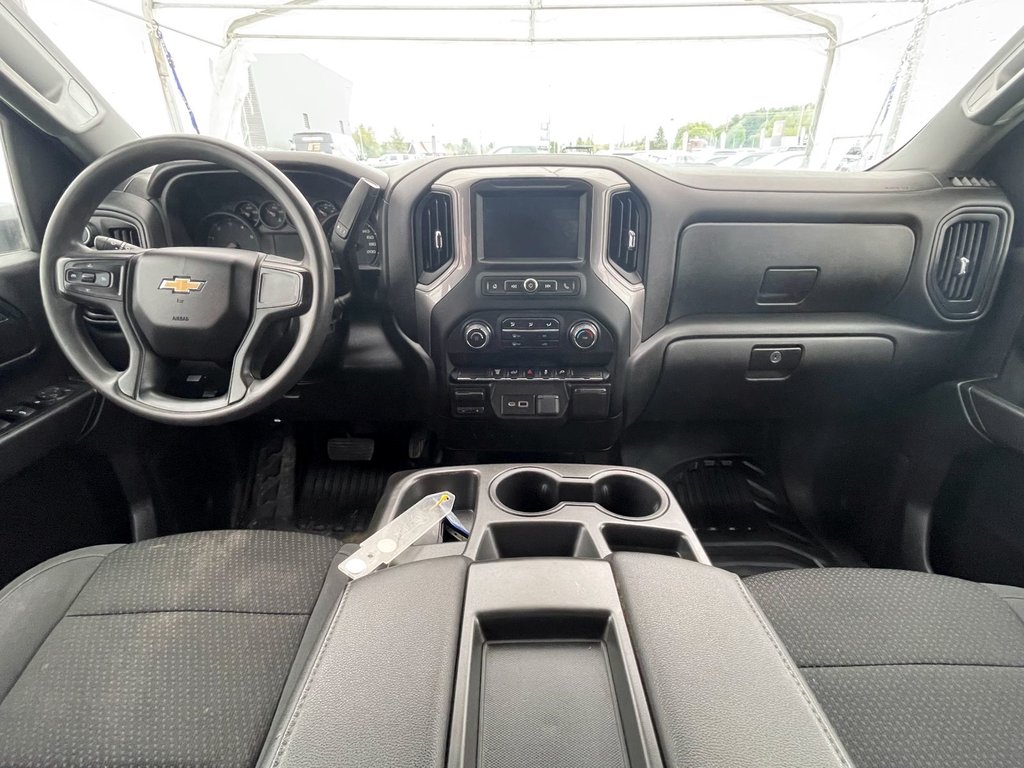 Chevrolet Silverado 2500HD  2022 à St-Jérôme, Québec - 3 - w1024h768px