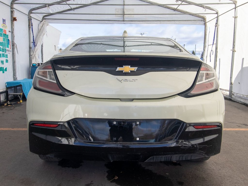 2017 Chevrolet Volt in St-Jérôme, Quebec - 6 - w1024h768px