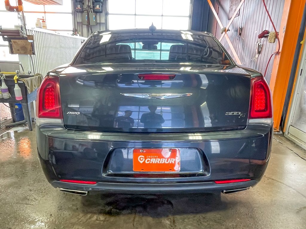 2019 Chrysler 300 in St-Jérôme, Quebec - 6 - w1024h768px