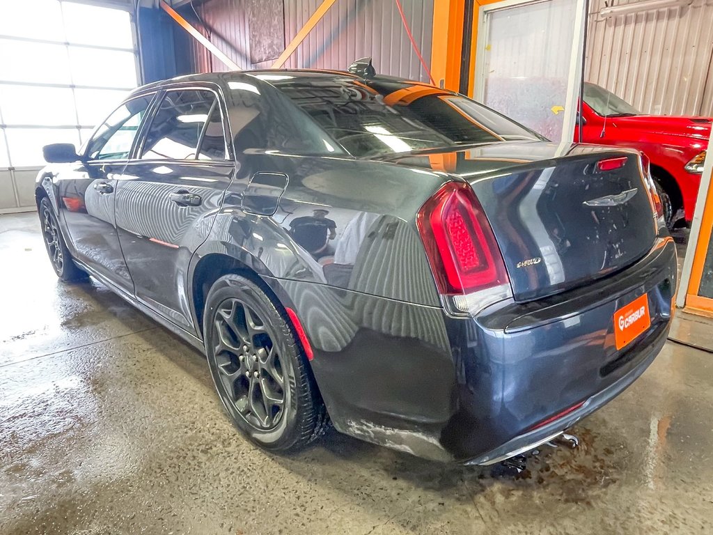 2019 Chrysler 300 in St-Jérôme, Quebec - 5 - w1024h768px