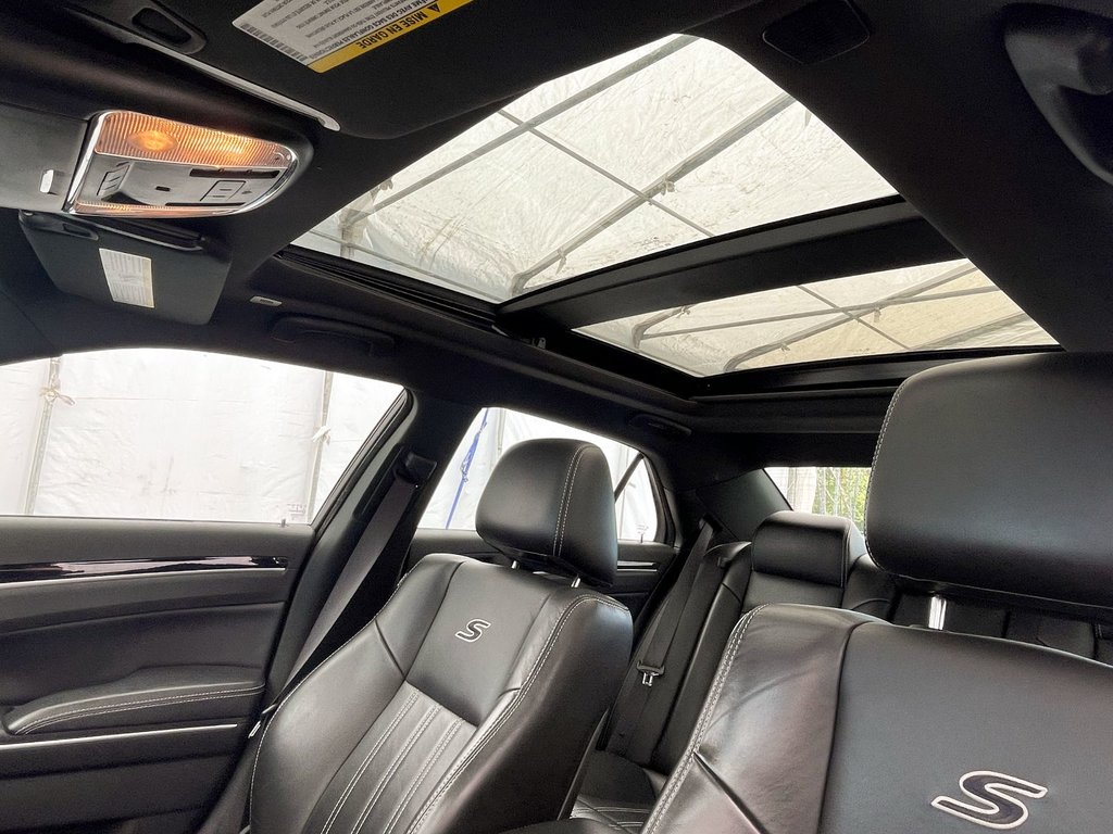Chrysler 300  2022 à St-Jérôme, Québec - 3 - w1024h768px