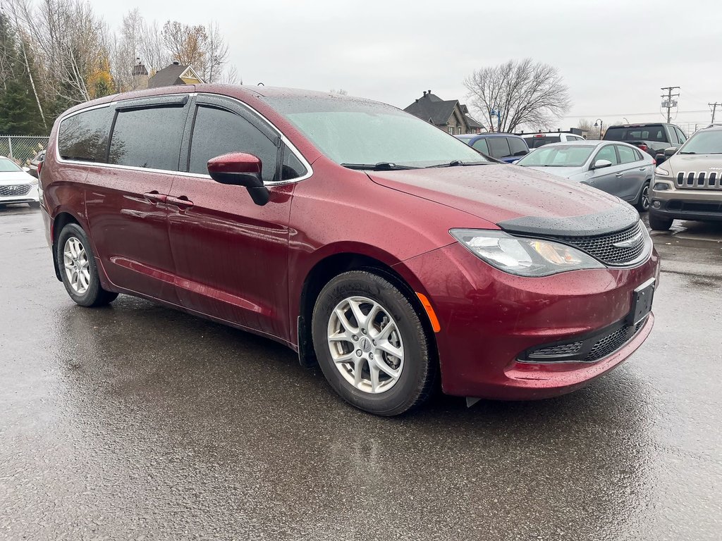 Chrysler Grand Caravan  2022 à St-Jérôme, Québec - 9 - w1024h768px