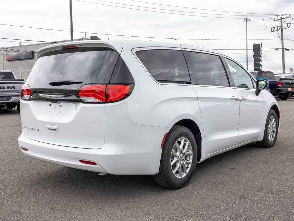 Chrysler Grand Caravan  2024 à St-Jérôme, Québec - 8 - w1024h768px