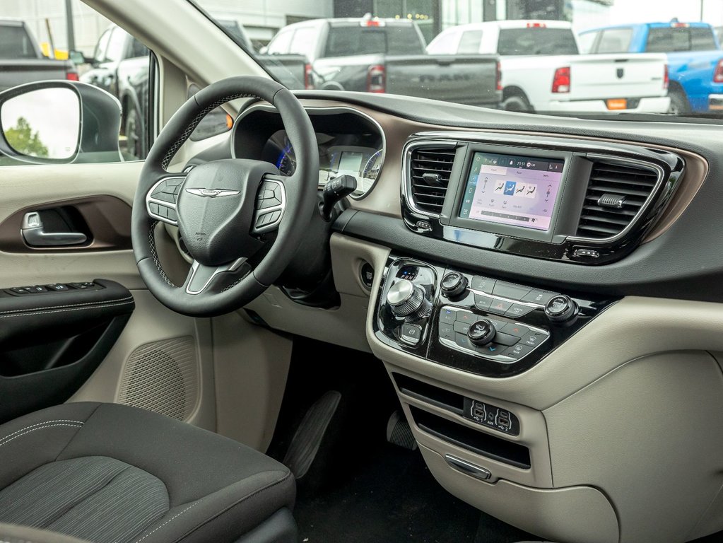 2024 Chrysler Grand Caravan in St-Jérôme, Quebec - 27 - w1024h768px