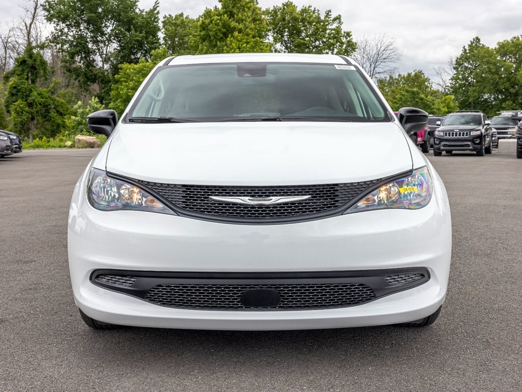 Chrysler Grand Caravan  2024 à St-Jérôme, Québec - 2 - w1024h768px