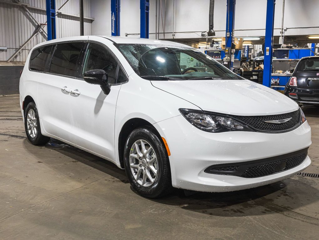 Chrysler Grand Caravan  2025 à St-Jérôme, Québec - 9 - w1024h768px