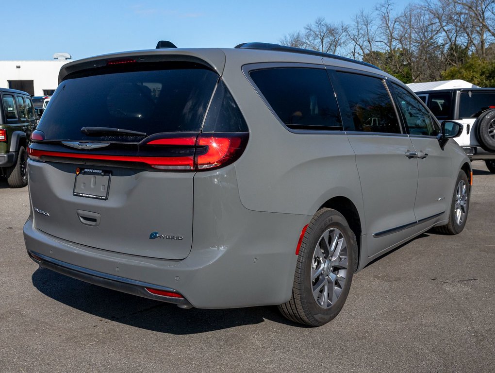 Chrysler Pacifica Hybrid  2023 à St-Jérôme, Québec - 6 - w1024h768px