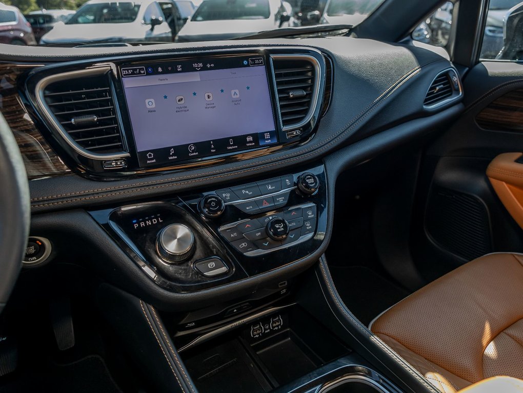 Chrysler Pacifica Hybrid  2023 à St-Jérôme, Québec - 23 - w1024h768px