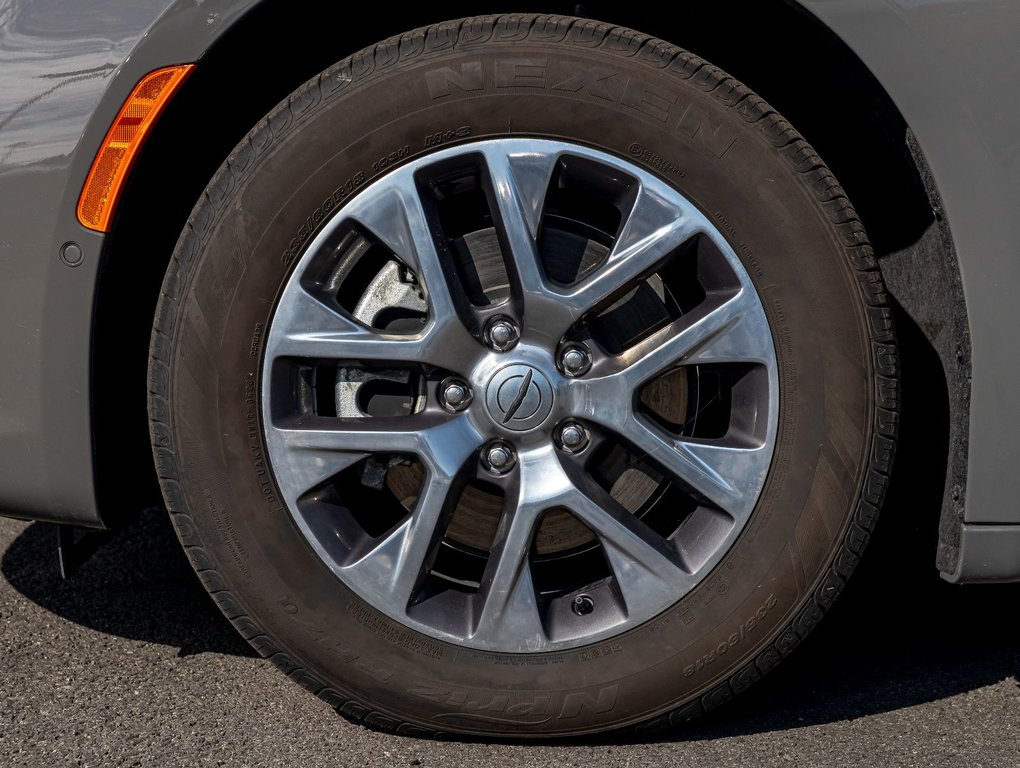 Chrysler Pacifica Hybrid  2023 à St-Jérôme, Québec - 44 - w1024h768px