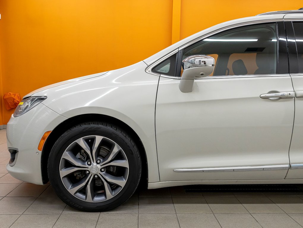 2017 Chrysler Pacifica in St-Jérôme, Quebec - 44 - w1024h768px