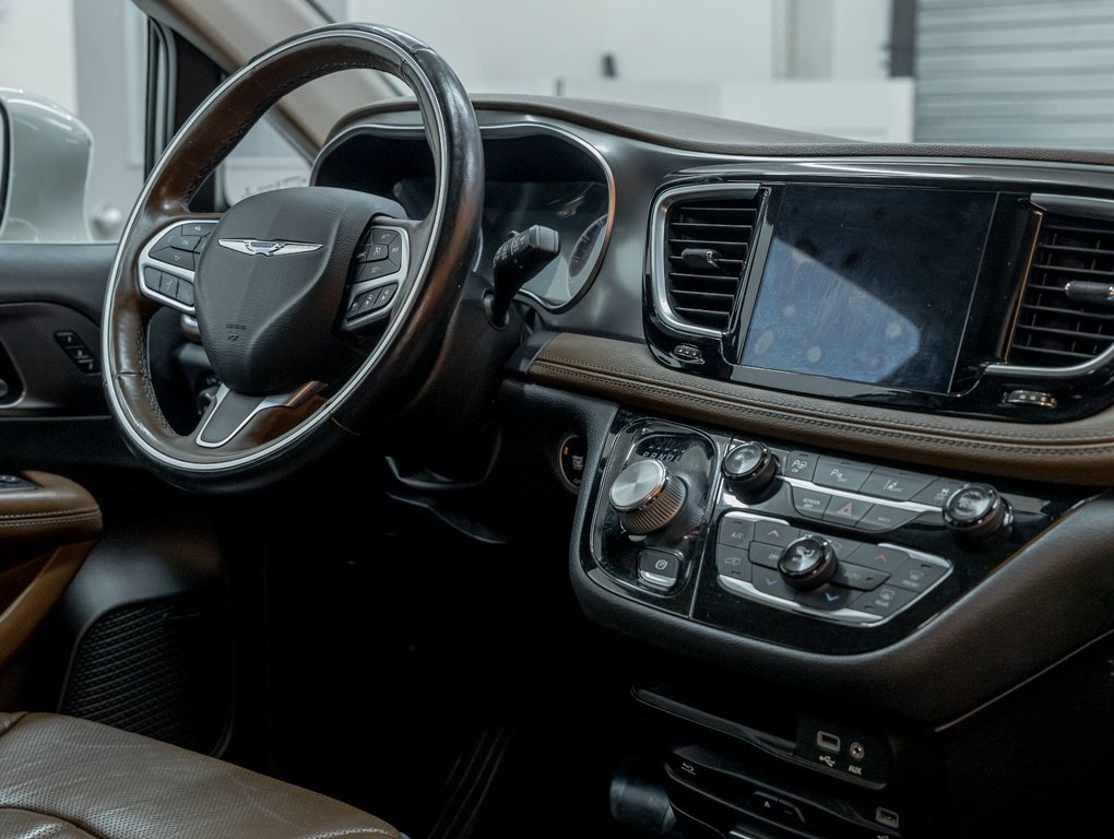 2017 Chrysler Pacifica in St-Jérôme, Quebec - 29 - w1024h768px