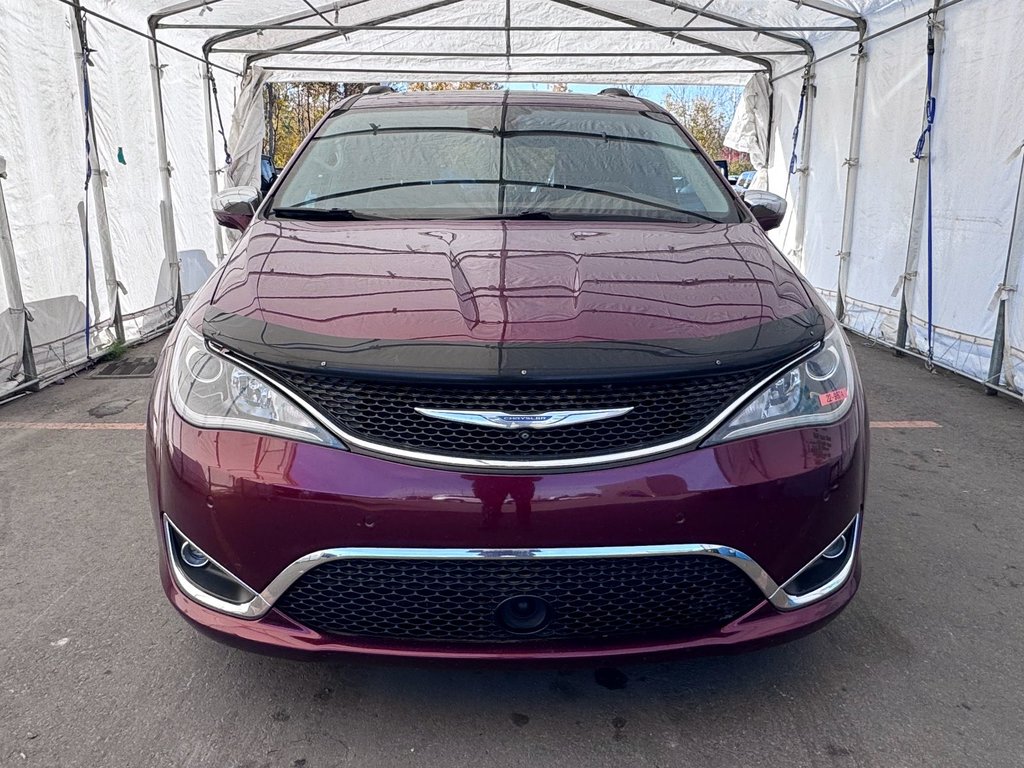 Chrysler Pacifica  2017 à St-Jérôme, Québec - 5 - w1024h768px