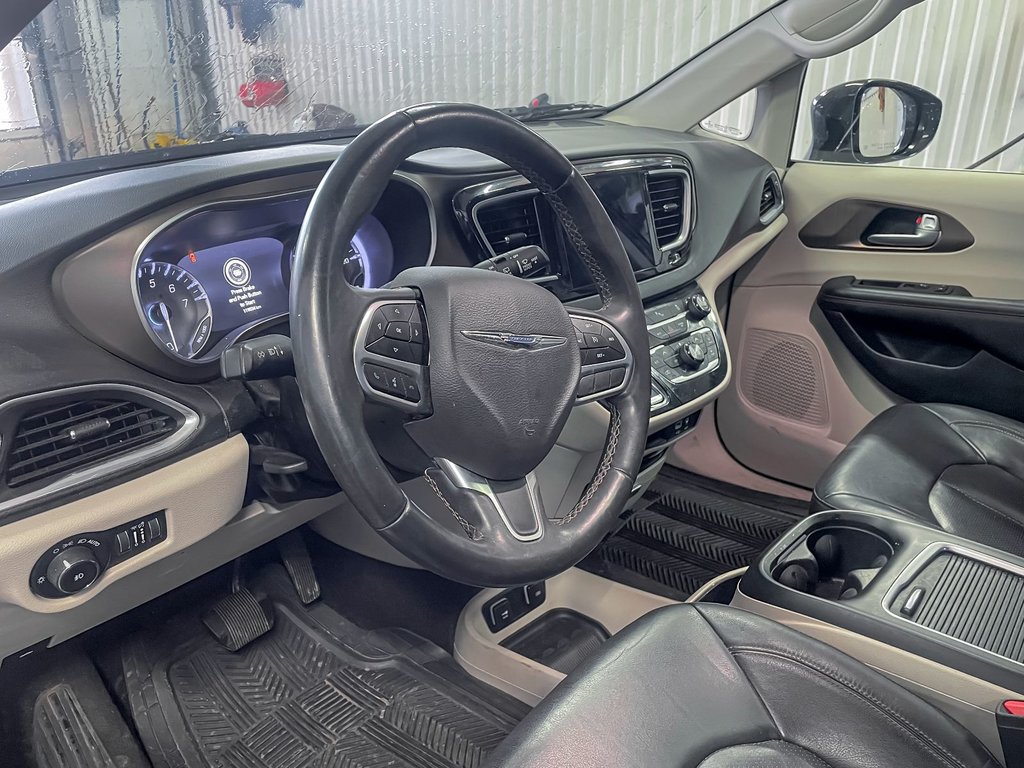 2018 Chrysler Pacifica in St-Jérôme, Quebec - 4 - w1024h768px