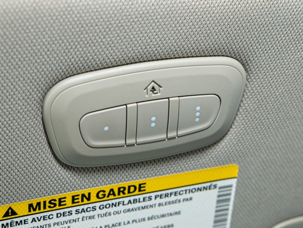 2022 Chrysler Pacifica in St-Jérôme, Quebec - 25 - w1024h768px