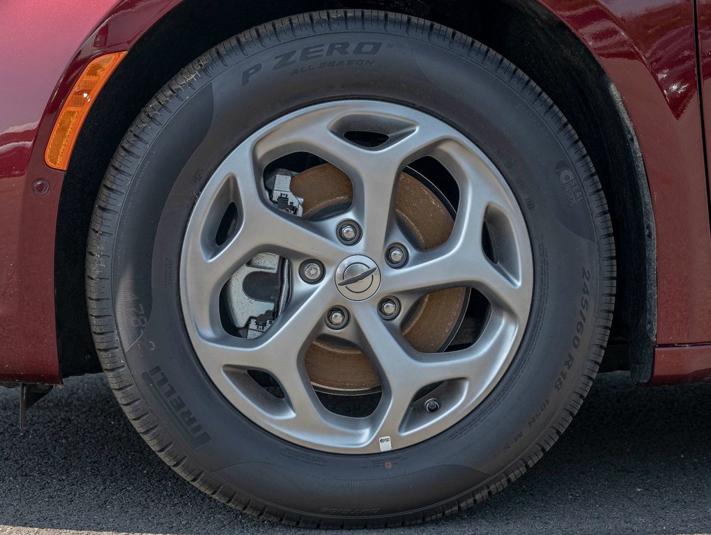 2022 Chrysler Pacifica in St-Jérôme, Quebec - 47 - w1024h768px