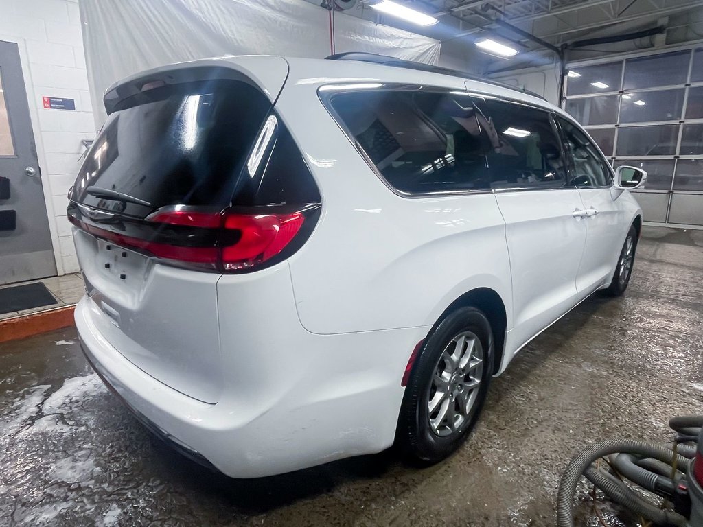 2022 Chrysler Pacifica in St-Jérôme, Quebec - 8 - w1024h768px