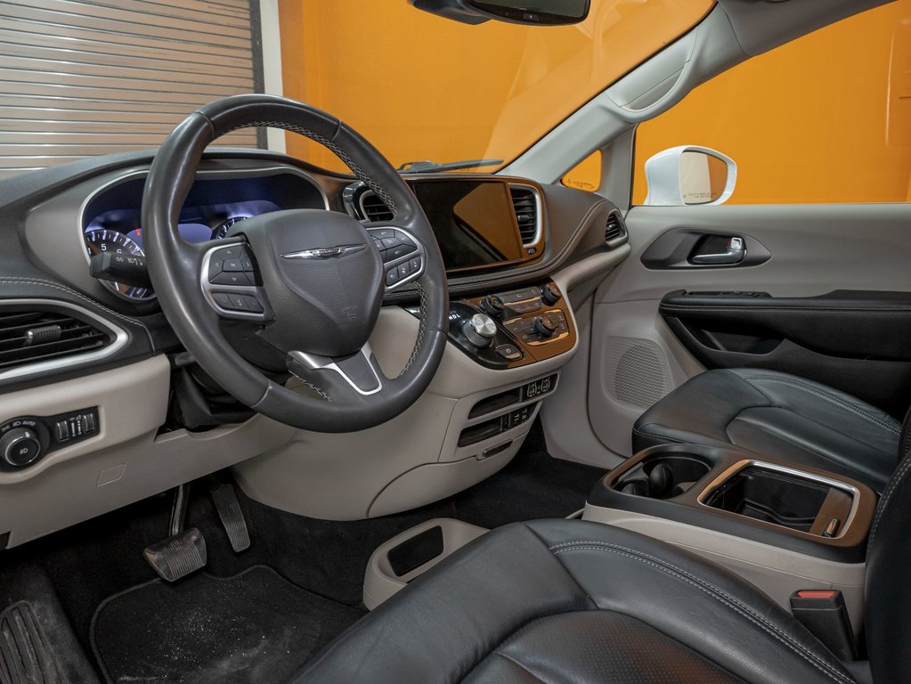 Chrysler Pacifica  2022 à St-Jérôme, Québec - 2 - w1024h768px
