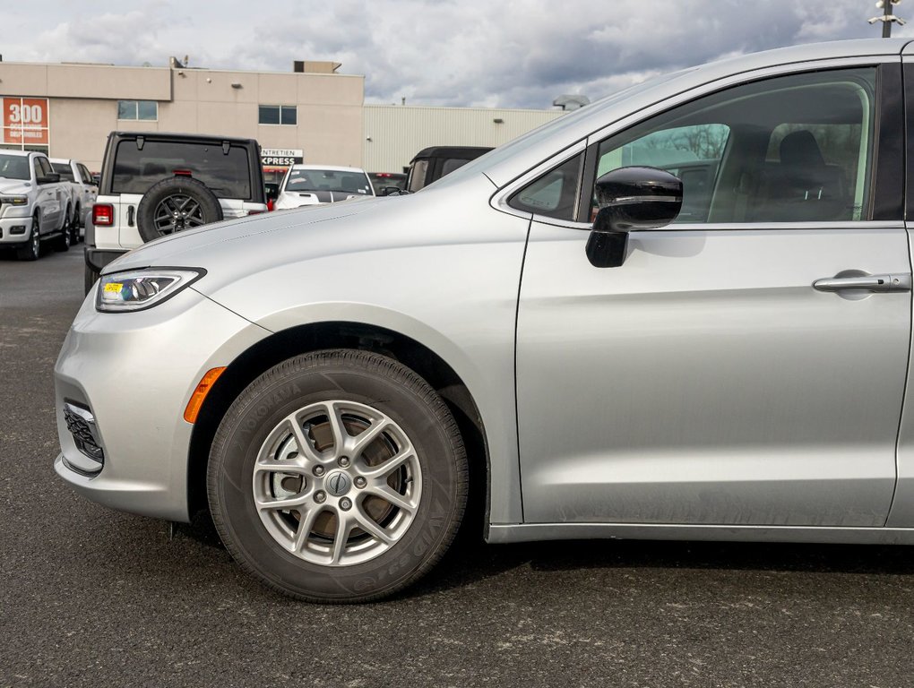 Chrysler Pacifica  2024 à St-Jérôme, Québec - 34 - w1024h768px