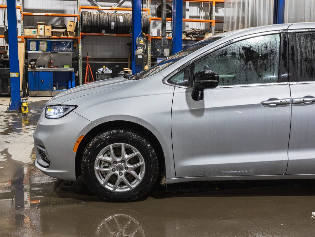 2024 Chrysler Pacifica in St-Jérôme, Quebec - 36 - w1024h768px