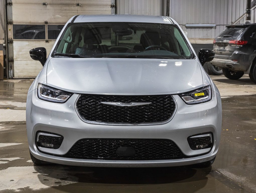 2024 Chrysler Pacifica in St-Jérôme, Quebec - 2 - w1024h768px