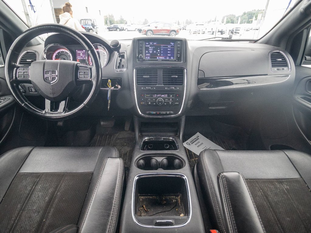 2020 Dodge Grand Caravan in St-Jérôme, Quebec - 9 - w1024h768px