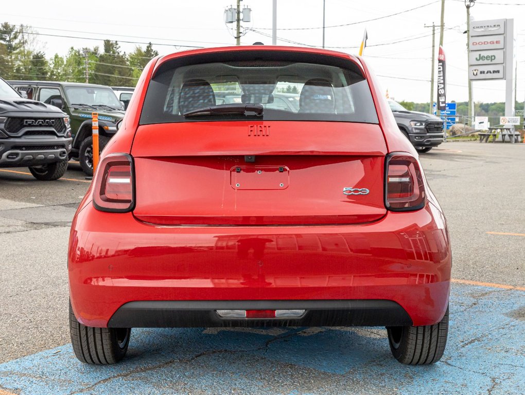 Fiat 500e  2024 à St-Jérôme, Québec - 8 - w1024h768px