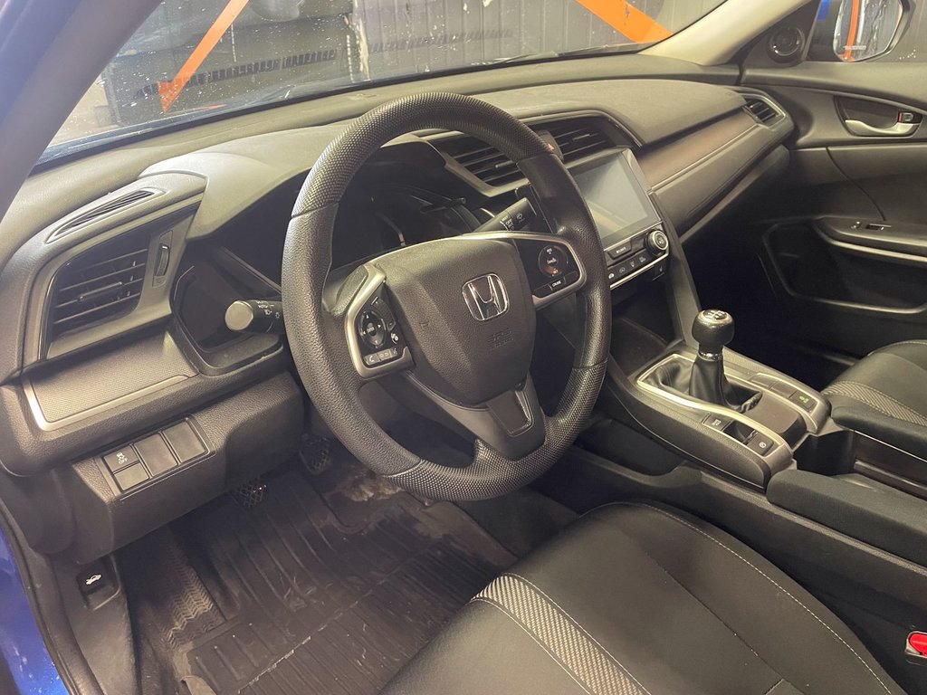 2018 Honda Civic in St-Jérôme, Quebec - 3 - w1024h768px