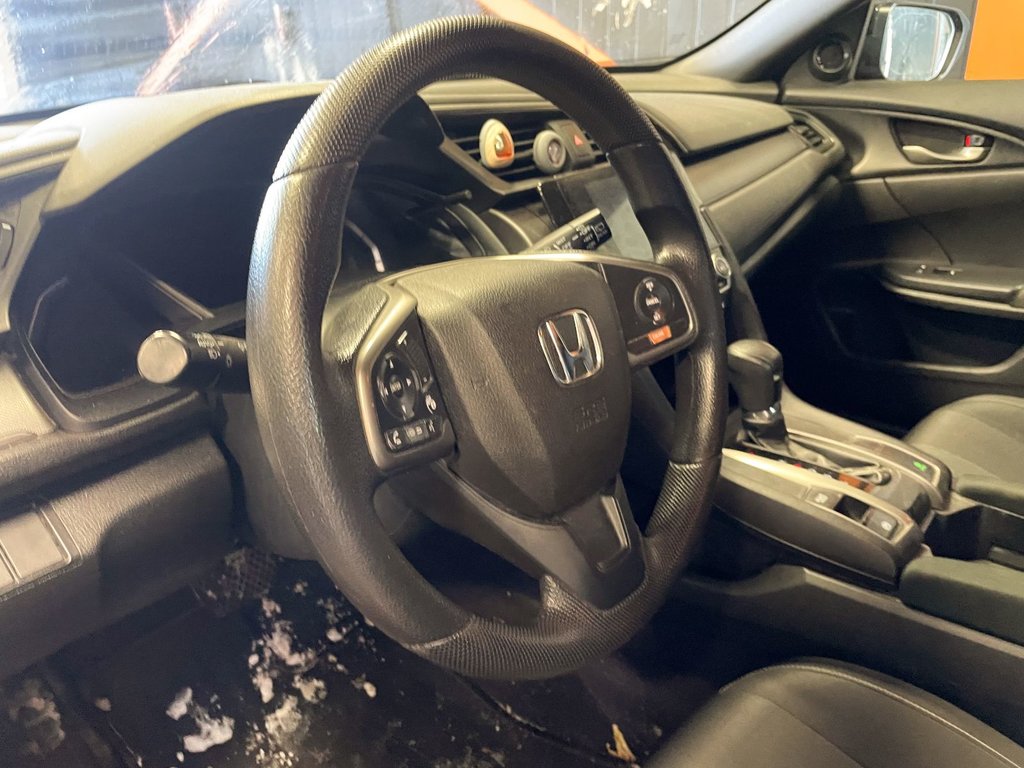 2018 Honda Civic in St-Jérôme, Quebec - 3 - w1024h768px