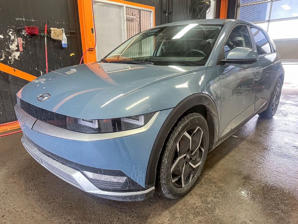 2022 Hyundai Ioniq 5 in St-Jérôme, Quebec - 1 - w1024h768px