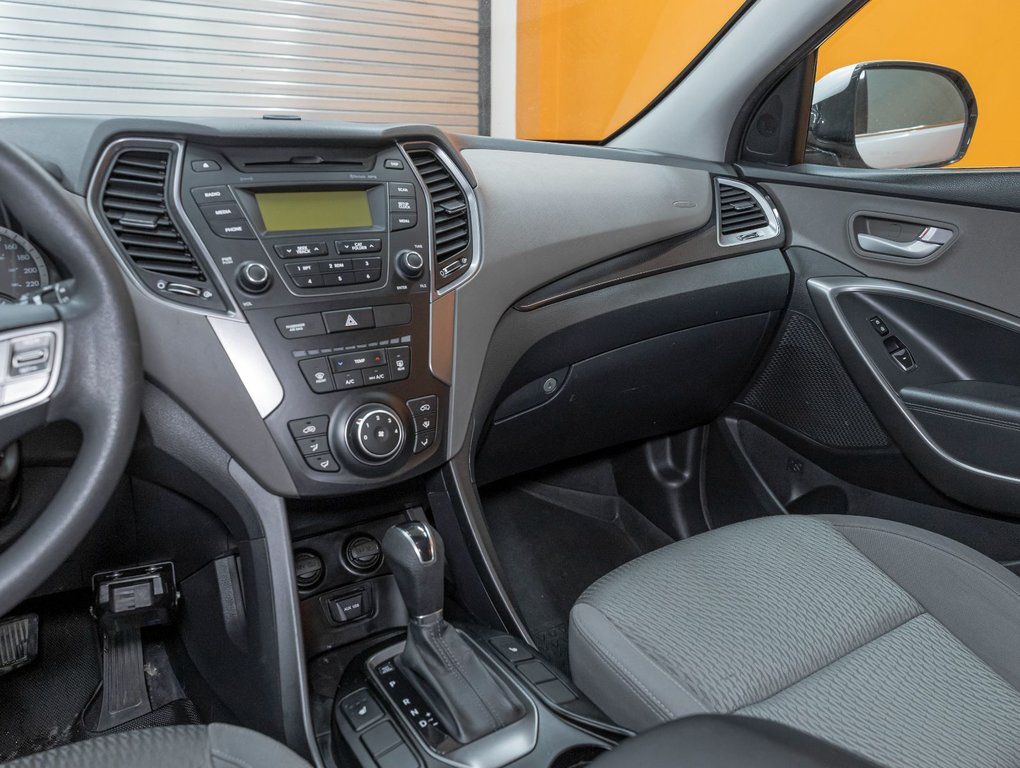 2014 Hyundai Santa Fe XL in St-Jérôme, Quebec - 17 - w1024h768px