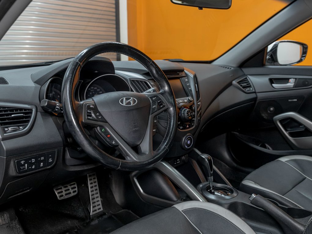 Hyundai Veloster  2015 à St-Jérôme, Québec - 4 - w1024h768px