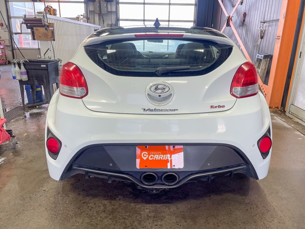 2015 Hyundai Veloster in St-Jérôme, Quebec - 9 - w1024h768px