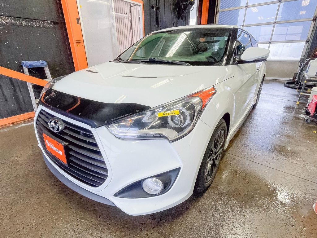 2015 Hyundai Veloster in St-Jérôme, Quebec - 1 - w1024h768px