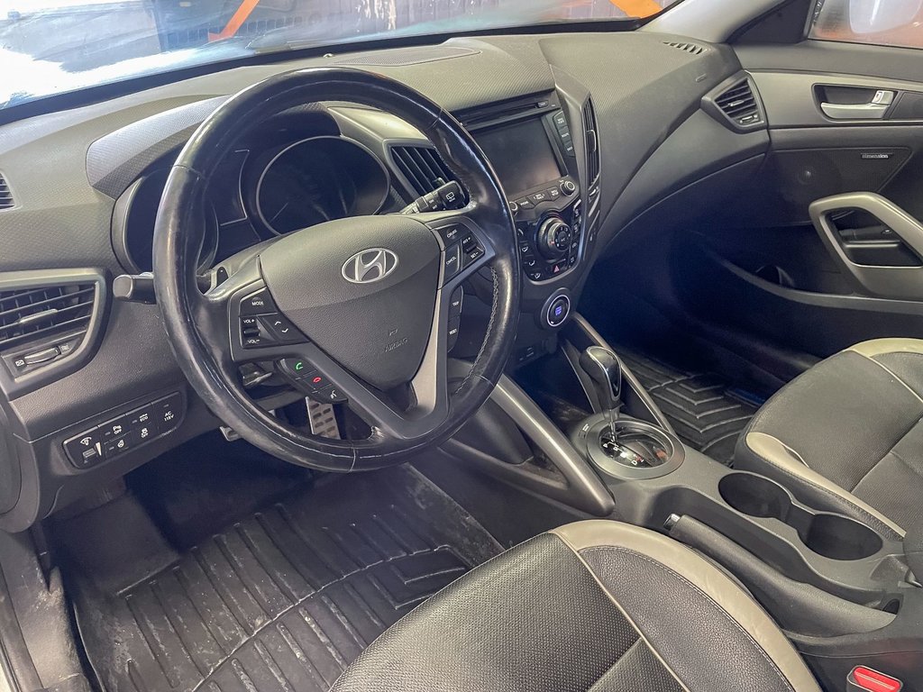 2015 Hyundai Veloster in St-Jérôme, Quebec - 5 - w1024h768px