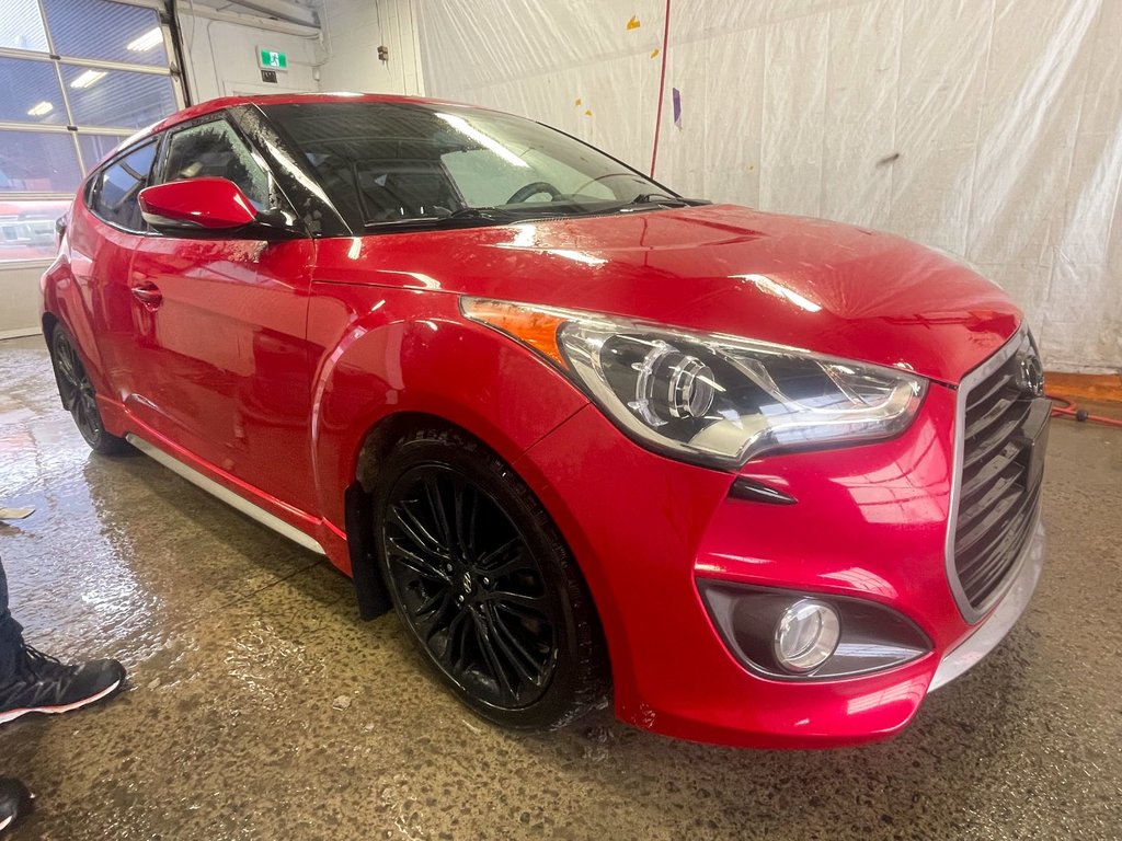 2016 Hyundai Veloster in St-Jérôme, Quebec - 9 - w1024h768px