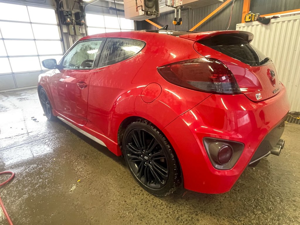 2016 Hyundai Veloster in St-Jérôme, Quebec - 5 - w1024h768px