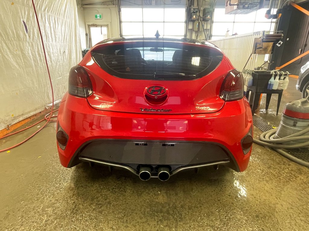 2016 Hyundai Veloster in St-Jérôme, Quebec - 6 - w1024h768px