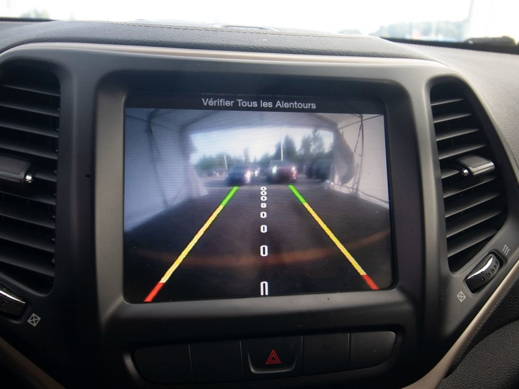 Jeep Cherokee  2015 à St-Jérôme, Québec - 13 - w1024h768px