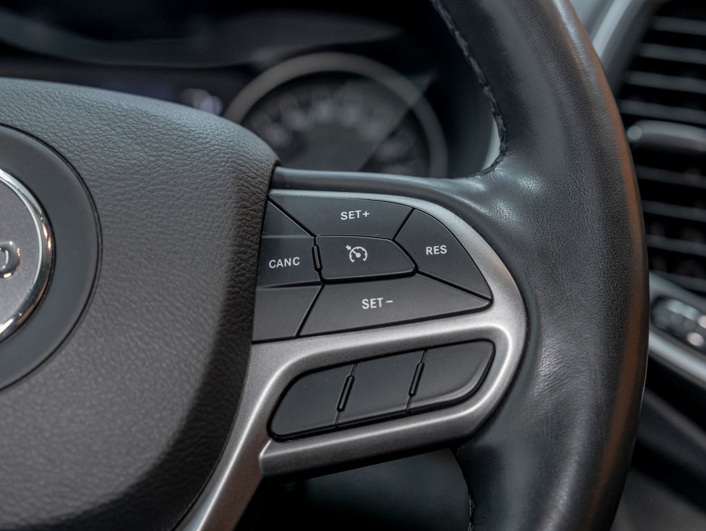 2021 Jeep Cherokee in St-Jérôme, Quebec - 15 - w1024h768px