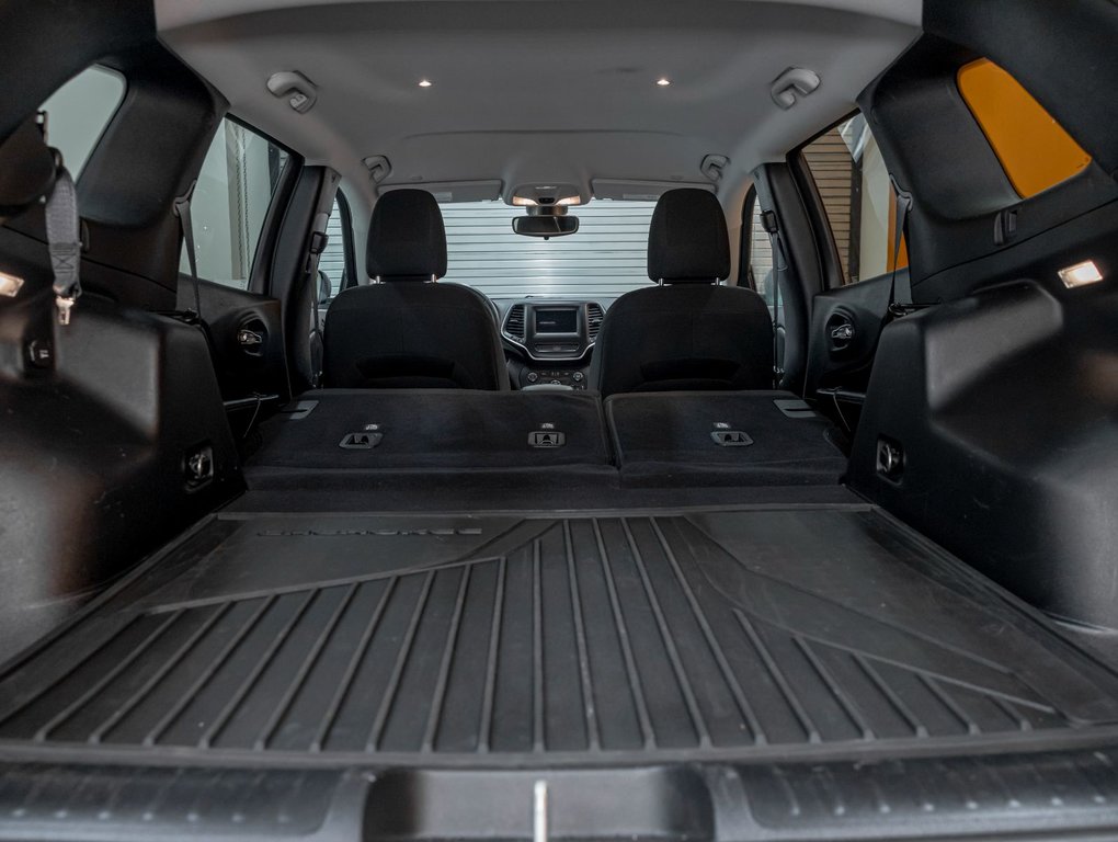 2021 Jeep Cherokee in St-Jérôme, Quebec - 31 - w1024h768px