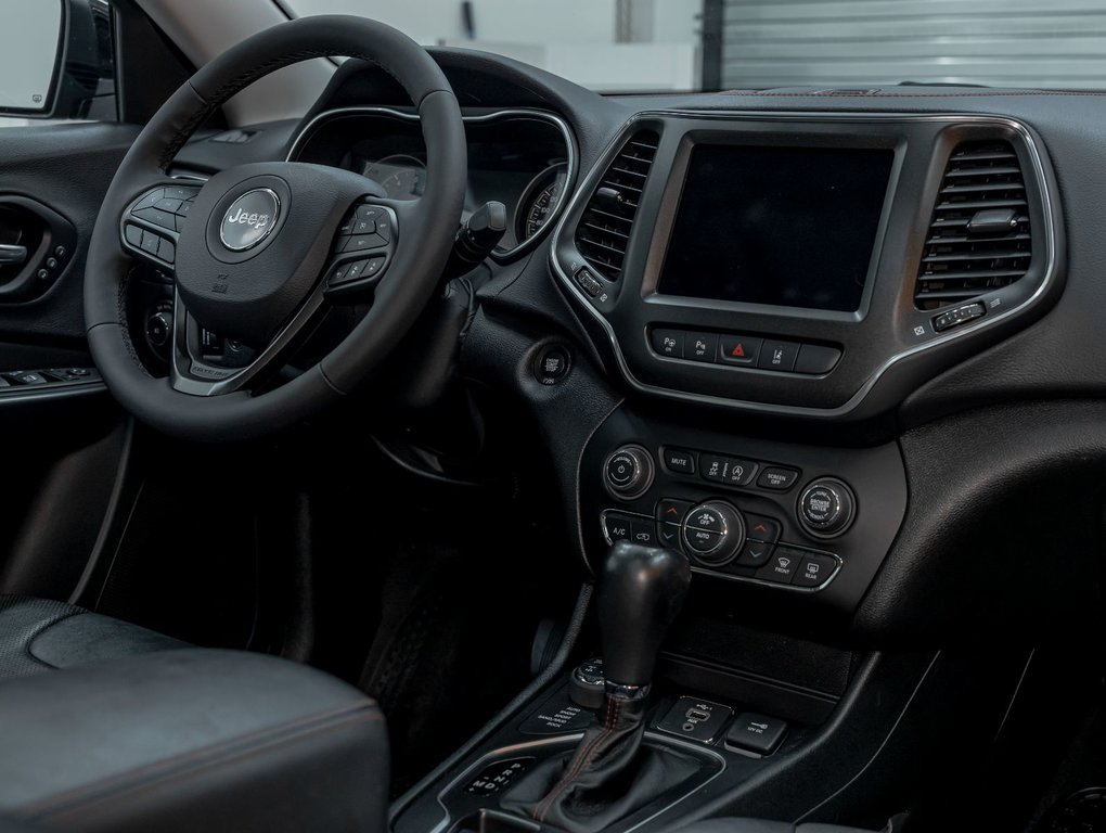 2023 Jeep Cherokee in St-Jérôme, Quebec - 27 - w1024h768px