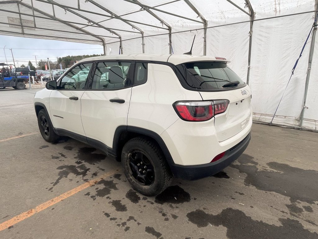 2020 Jeep Compass in St-Jérôme, Quebec - 5 - w1024h768px