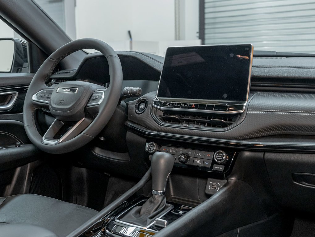 2023 Jeep Compass in St-Jérôme, Quebec - 28 - w1024h768px