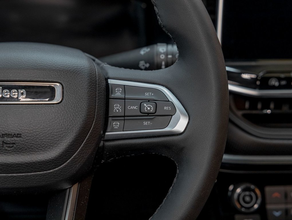 2023 Jeep Compass in St-Jérôme, Quebec - 15 - w1024h768px