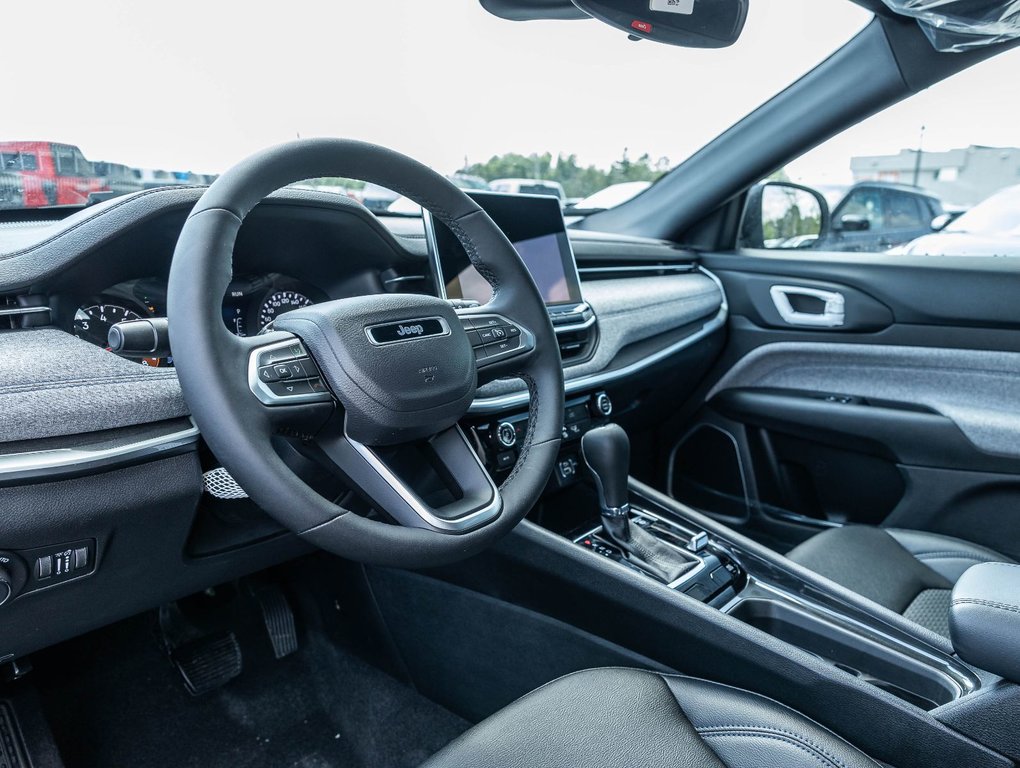 Jeep Compass  2024 à St-Jérôme, Québec - 11 - w1024h768px