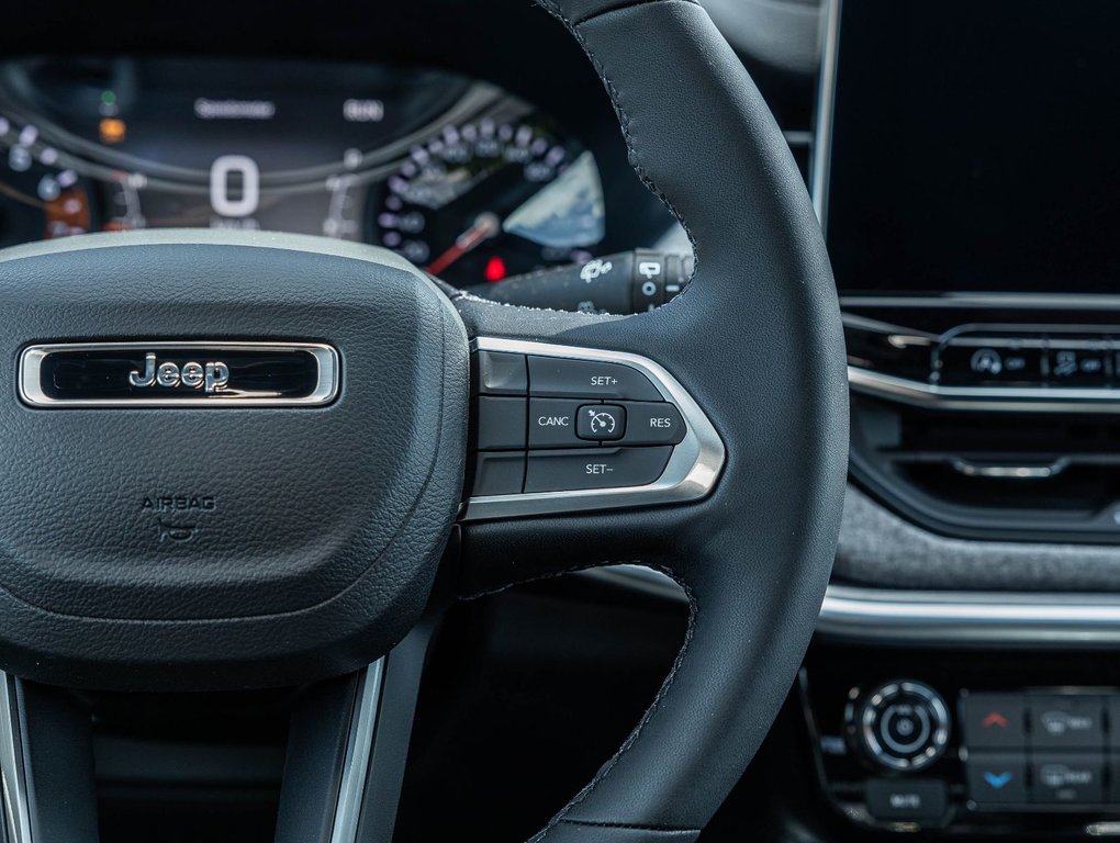 Jeep Compass  2024 à St-Jérôme, Québec - 14 - w1024h768px