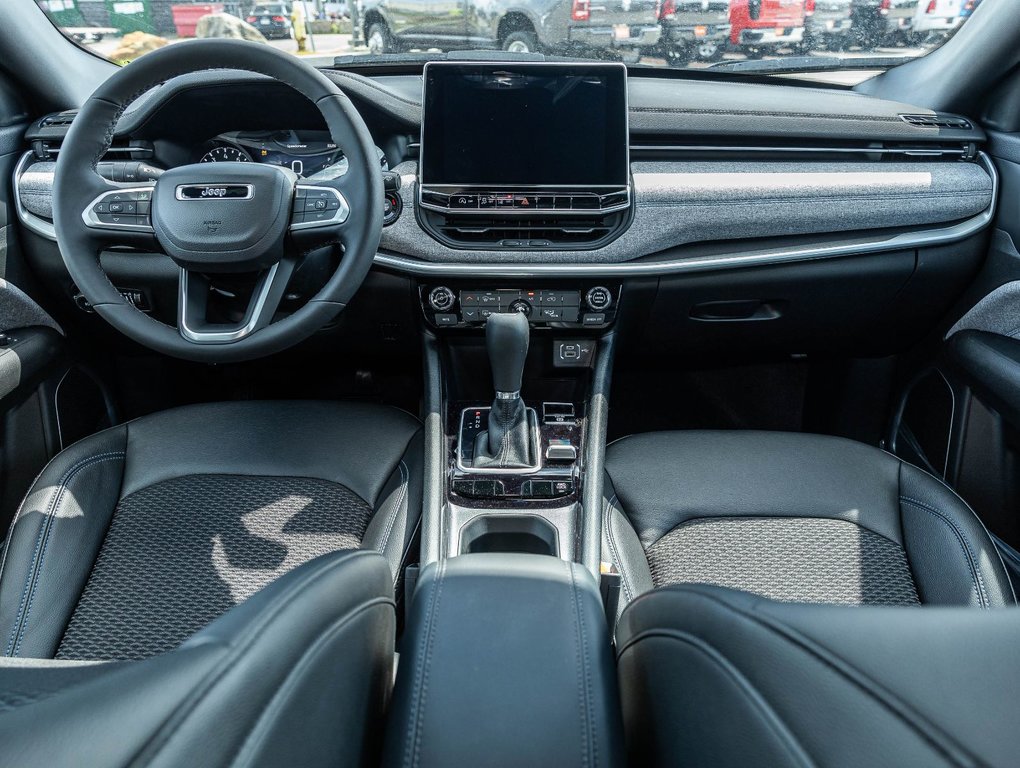 Jeep Compass  2024 à St-Jérôme, Québec - 4 - w1024h768px